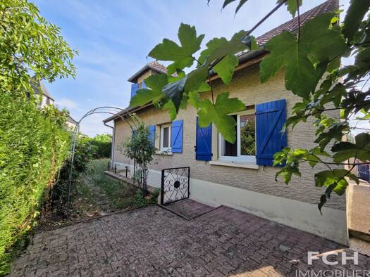Maison à vendre 190 000 € 6 pièces 4 chambres 123 m² 440 m² de terrain Bellerive sur Allier 03700