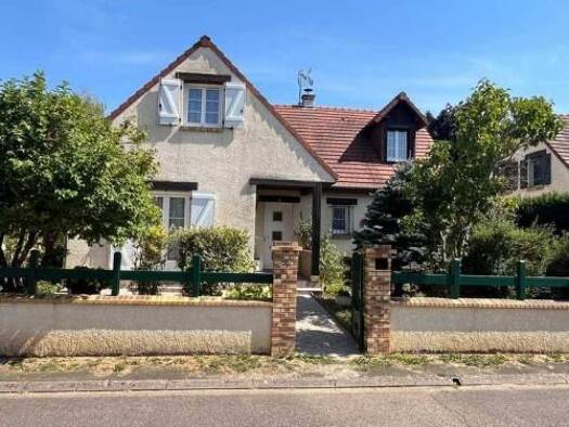 Maison à vendre 329 000 € 6 pièces 3 chambres 119 m² 540 m² de terrain Gisors 27140