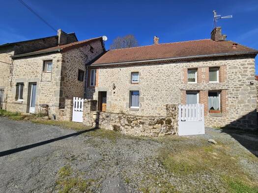 Maison de ville à vendre 112 000 € 6 pièces 3 chambres 201,2 m² 6 197 m² de terrain Saint-Vaury 23320