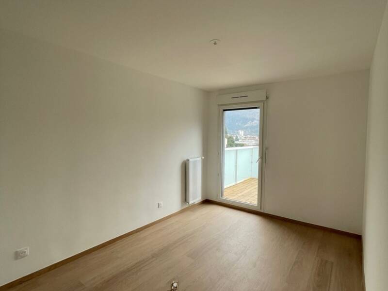 Maison à louer, 71m², CLUSES