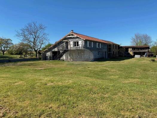 Maison à vendre 161 000 € 10 pièces 5 chambres 300 m² 3 900 m² de terrain Duffort 32170