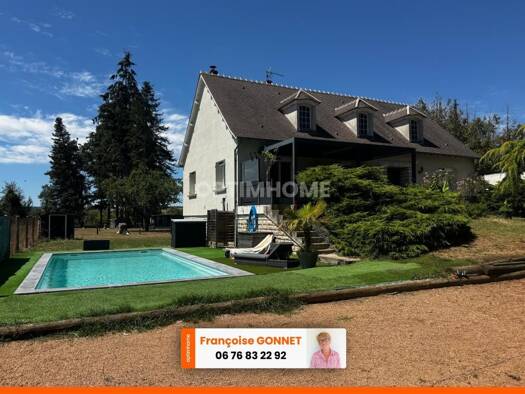 Maison à vendre 257 000 € 8 pièces 5 chambres 216 m² 4 278 m² de terrain Saint-Pierre-les-Étieux 18210