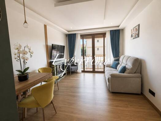 Appartement à vendre 294 000 € 3 pièces 2 chambres 53 m² La Ciotat 13600