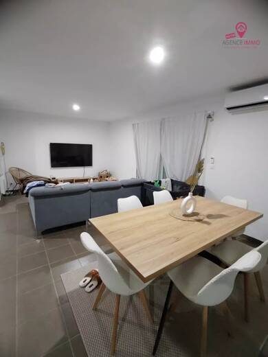 Maison à louer 1 390 € 4 pièces 3 chambres 88,6 m² disponible à partir du 21/06/2025 Saint-Priest 69800