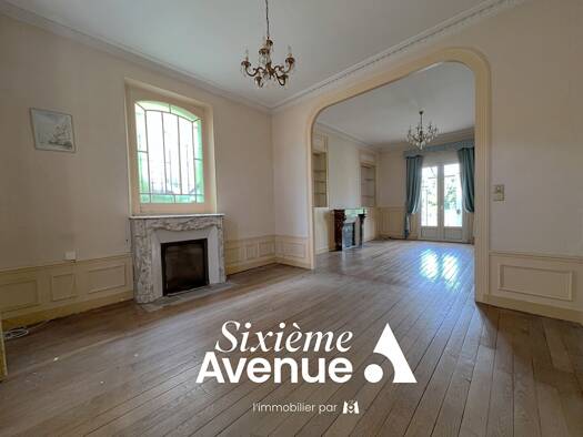 Maison à vendre 145 000 € 5 pièces 2 chambres 141 m² 591 m² de terrain Champs-Complexe Agricole Châlons-en-Champagne 51000