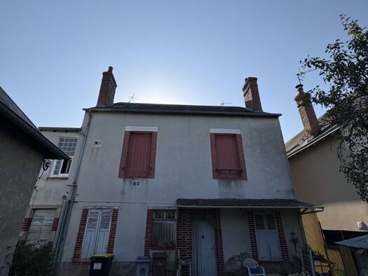 Appartement à vendre 44 990 € 4 pièces 2 chambres 65 m² Étage 1/1 Bois d'Yèvre Vierzon 18100