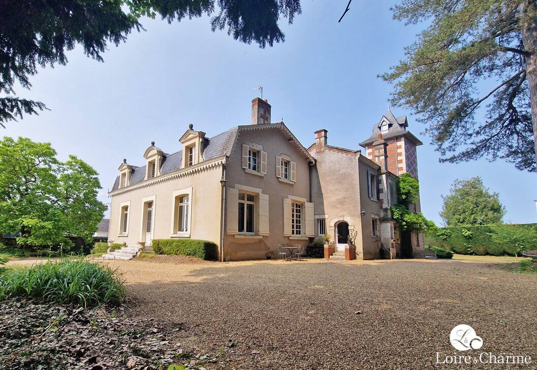 Maison à vendre, 370m², SAINT GERVAIS LA FORET