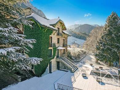 Chalet à vendre 2 500 000 € 16 pièces 7 chambres 620 m² 5 318 m² de terrain Glières-Val-de-Borne 74130