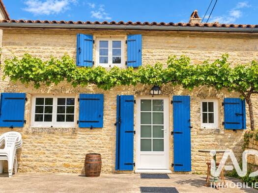Maison à vendre 159 900 € 6 pièces 3 chambres 158 m² 765 m² de terrain Courcôme 16240