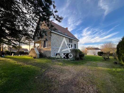 Villa à vendre 315 000 € 10 pièces 5 chambres 202 m² 2 925 m² de terrain Ouzouer-sur-Loire 45570