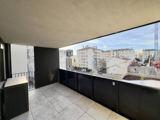 Appartement à louer 760 € 3 pièces 2 chambres 58,7 m² Étage 2/5 Emile Zola Béziers 34500