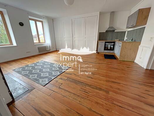 Appartement à louer 475 € 3 pièces 2 chambres 76 m² Étage 2/3 Mirecourt 88500