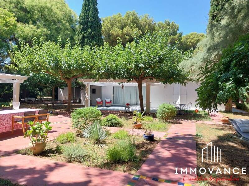 Maison à vendre, 170m², VIC LA GARDIOLE