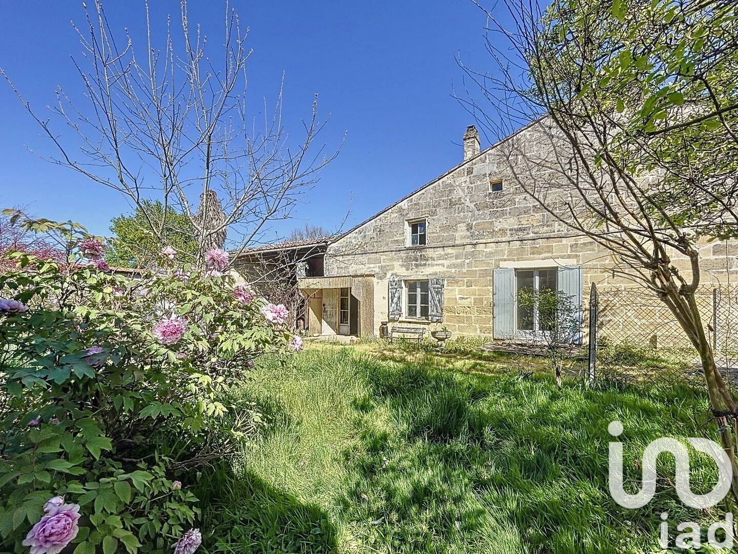 Maison à vendre, 180m², SAINT MEDARD DE GUIZIERES