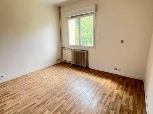 Appartement à louer 705 € 1 pièce 29,21 m² 1er étage Petit Noisy Noisy-le-Sec 93130