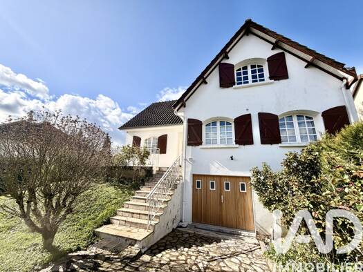 Maison à vendre 339 000 € 6 pièces 4 chambres 175 m² 828 m² de terrain Briand Leclerc Sens 89100