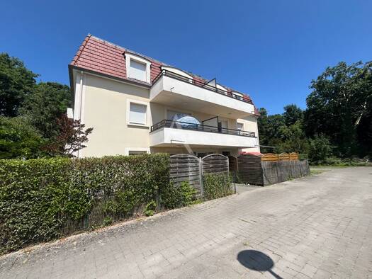 Appartement à louer 730 € 2 pièces 1 chambre 38 m² Étage 1/2 Le Parterre Dourdan 91410