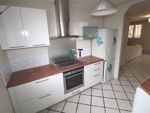 Appartement à vendre 180 000 € 3 pièces 2 chambres 63,6 m² Étage 1/4 Ile Verte Grenoble 38000