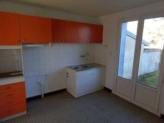 Maison de ville à louer 710 € 4 pièces 3 chambres 79 m² 200 m² de terrain Fayole Castres 81100