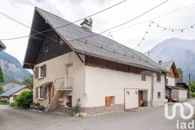 Maison à vendre 349 000 € 5 pièces 3 chambres 133 m² 784 m² de terrain Le Bourg-d'Oisans 38520