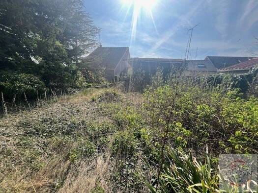 Terrain constructible viabilisé à vendre 62 000 € 300 m² de terrain Oysonville 28700