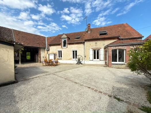 Maison à vendre 249 000 € 6 pièces 4 chambres 150 m² 535 m² de terrain Béville-le-Comte 28700
