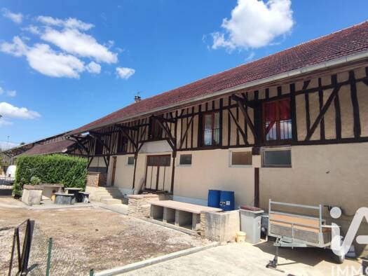 Immeuble à vendre 330 000 € 625 m² Bar-sur-Seine 10110