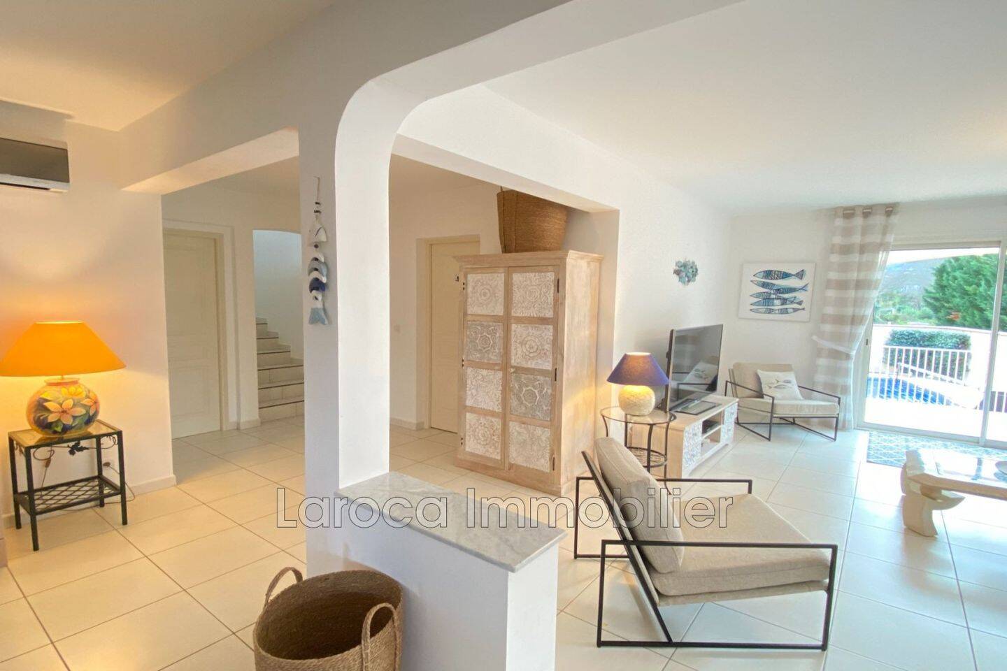 Maison à vendre, 130m², SAINT GENIS DES FONTAINES
