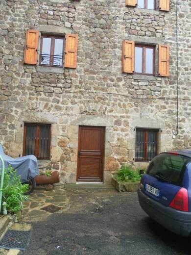 Maison à louer 446 € 5 pièces 4 chambres 101 m² Estivareilles 42380