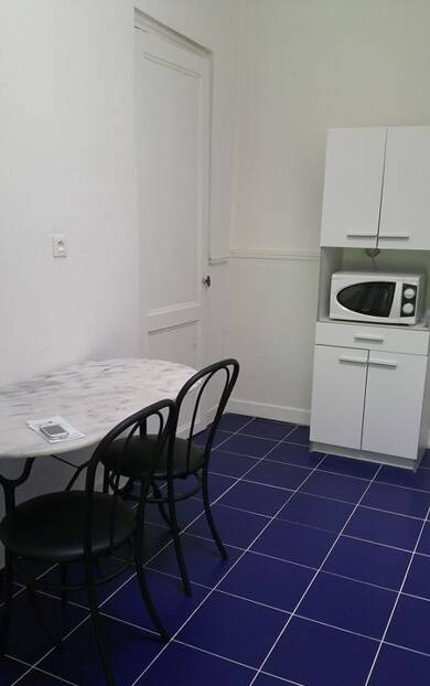 Appartement à louer 430 € 1 pièce Arveyres 33500