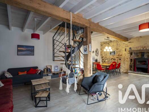 Maison de ville à vendre 176 000 € 5 pièces 3 chambres 153 m² 451 m² de terrain Mouilleron-Saint-Germain 85390
