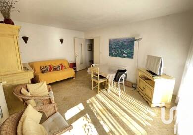 Appartement à vendre 127 400 € 2 pièces 1 chambre 39 m² RDC/3 Gréoux-les-Bains 04800