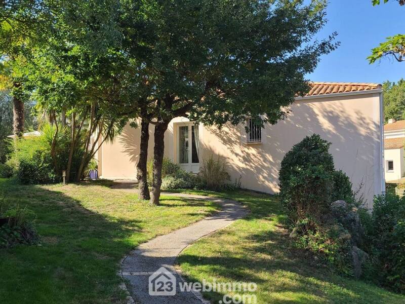 Maison à vendre, 204m², TALMONT SAINT HILAIRE