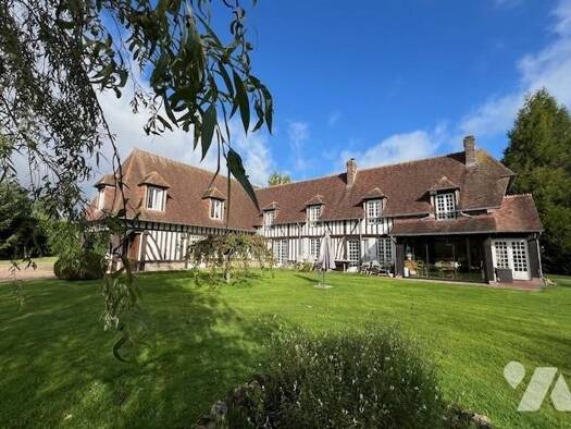 Maison à vendre 885 000 € 15 pièces 10 chambres 360 m² 33 322 m² de terrain Thiberville 27230