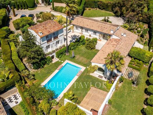 Maison à vendre 3 300 000 € 11 pièces 5 chambres 314 m² 2 965 m² de terrain Village Centre La Colle-sur-Loup 06480