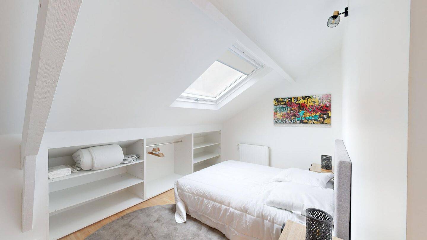 Maison 15 pièces — 16