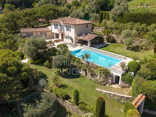 Villa à vendre 2 190 000 € 6 pièces 5 chambres 210 m² 2 429 m² de terrain Plan de Noves Vence 06140