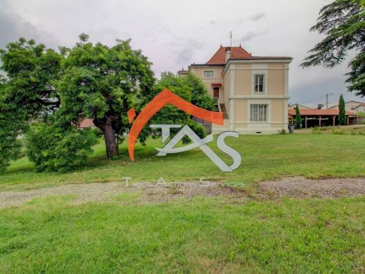 Maison à vendre 750 000 € 10 pièces 5 chambres 373,8 m² 2 497 m² de terrain Lorette 42420