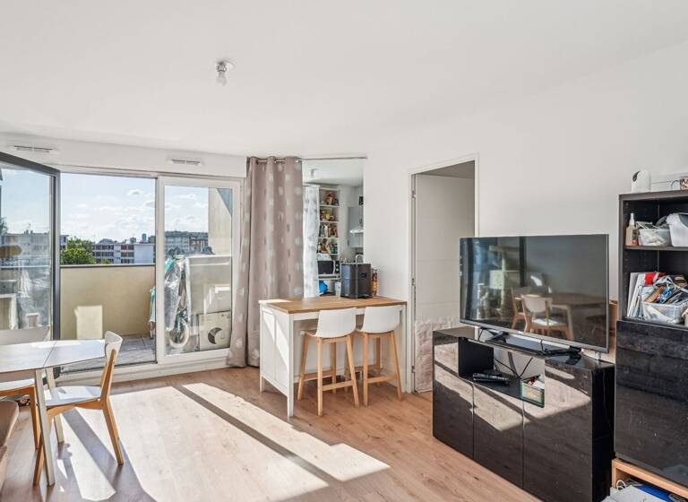 Appartement à vendre 299 000 € 3 pièces 2<br/>chambres 55 m²<br/>superficie 4/6<br/>étage Bas Pays Romainville 93230