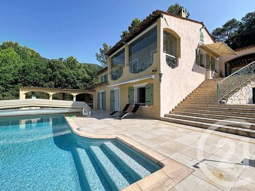 Maison à vendre 800 000 € 8 pièces 4 chambres 187,8 m² 5 000 m² de terrain Le Tignet 06530