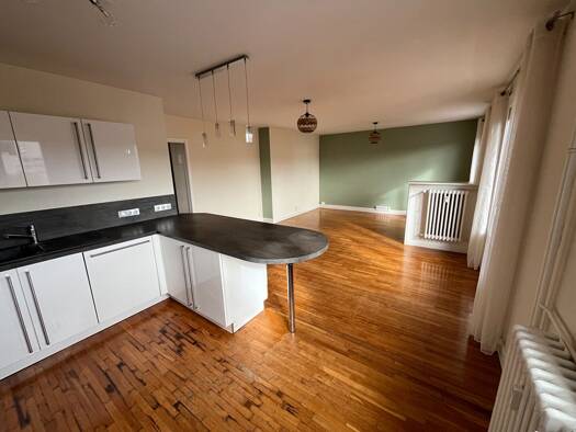 Appartement à vendre 169 000 € 3 pièces 2 chambres 67 m² Étage 4/5 Palente - Orchamps - La Combe Saragosse Besançon 25000