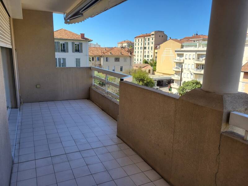 Maison à louer, 53m², CANNES