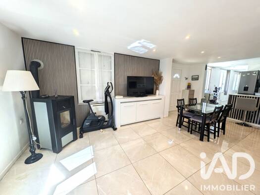 Maison à vendre 133 000 € 3 pièces 2 chambres 68 m² 20 m² de terrain Venette 60280