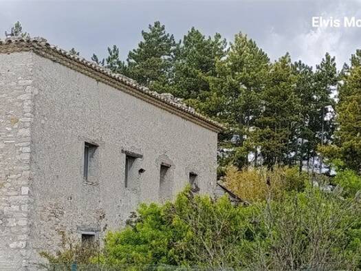 Ferme à vendre - neuf 337 000 € 5 pièces 3 chambres 90 m² 26 057 m² de terrain Limans 04300