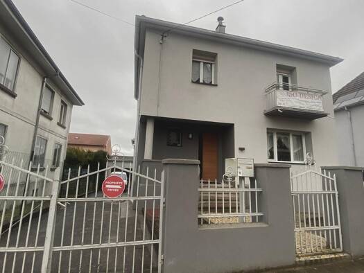 Maison à vendre 262 500 € 5 pièces 4 chambres 120 m² 551 m² de terrain Hôpital Militaire-Caserne-Gérome Sarrebourg 57400