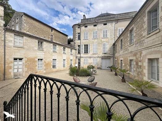 Duplex à vendre 150 500 € 3 pièces 2 chambres 101 m² RDC/1 Rabelais-Le Porteau Fontenay-le-Comte 85200