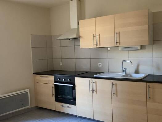Maison à louer 560 € 3 pièces 1 chambre 65 m² Bagnols sur Ceze 30200