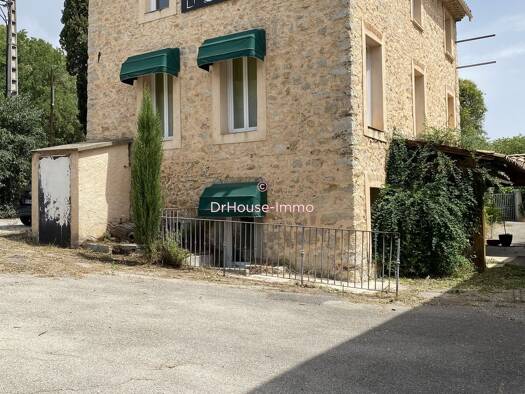 Local commercial à vendre 1 100 000 € 1 815 m² de surface de vente Billette-La Foux Teissonniere Draguignan 83300