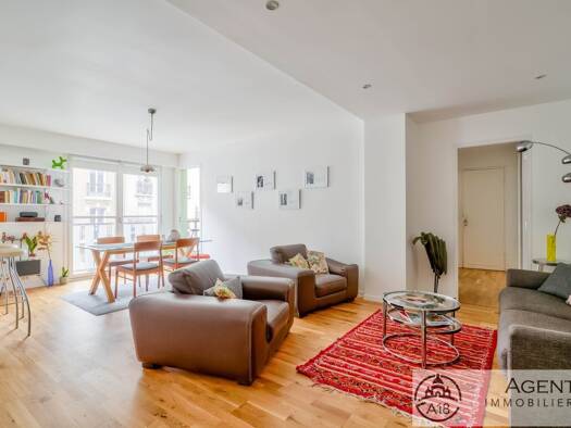 Appartement à vendre 750 000 € 3 pièces 2 chambres 81 m² 3ème étage Paris 18ème arrondissement 75018