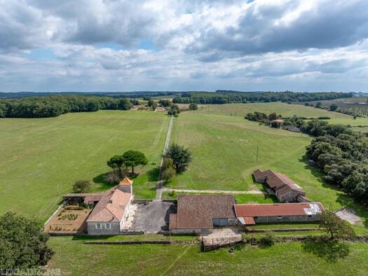 Maison à vendre 477 000 € 6 pièces 4 chambres 183 m² Sainte-Colombe-de-Villeneuve 47300